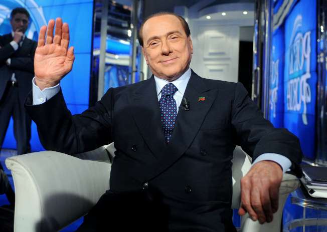 À quoi joue Silvio Berlusconi ?