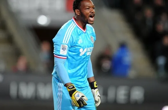 Isla : «<span style="font-size:50%">&nbsp;</span>Mandanda ? C’est du niveau de Buffon<span style="font-size:50%">&nbsp;</span>»