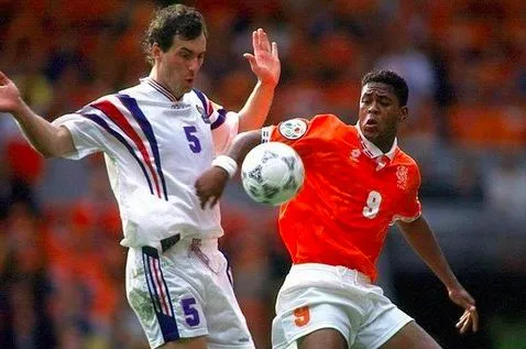 Quand Blanc sortait Hiddink de l’Euro 96