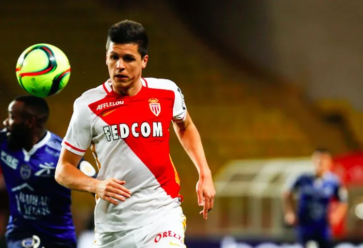 Monaco sérieux, Lorient à la folie