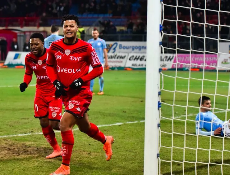 Dijon solide leader, Metz rate le coche