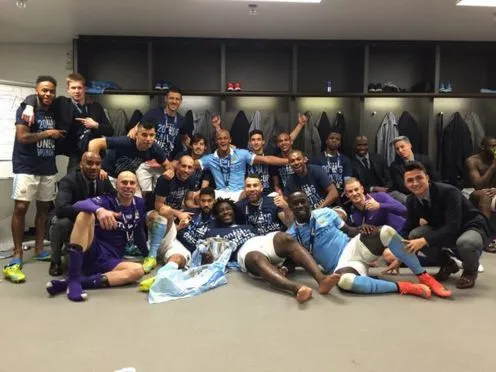 Quand Yaya Touré fait la gueule sur la photo de groupe