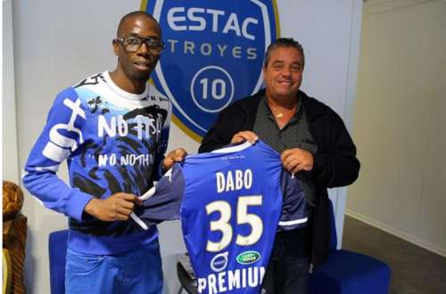 Dabo signe à Troyes