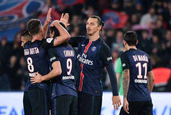 Ibra-Cavani et les petits hommes verts