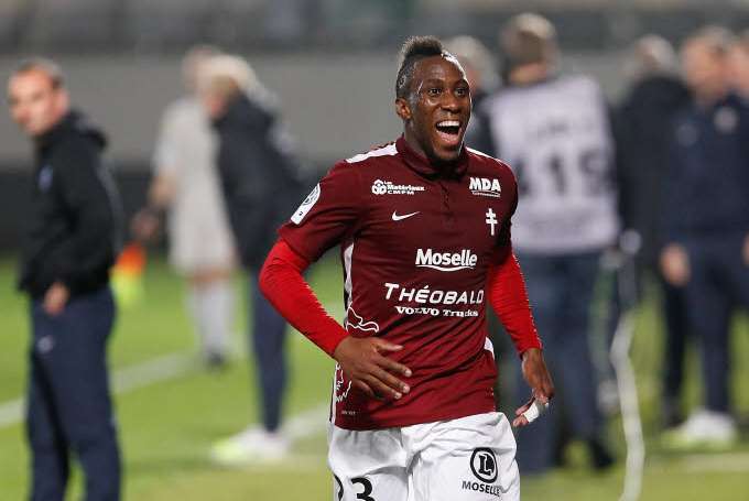 Metz en tête, Niort renoue avec la victoire