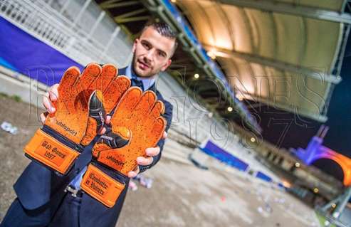 Des gants «<span style="font-size:50%">&nbsp;</span>Bad Gones<span style="font-size:50%">&nbsp;</span>» pour Anthony Lopes