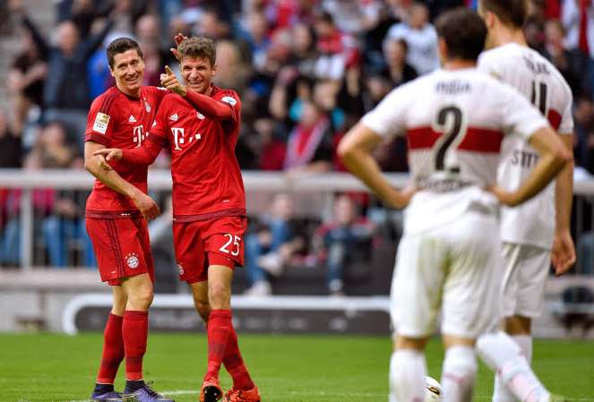 Le Bayern reprend sa marche en avant, Dortmund ne lâche rien