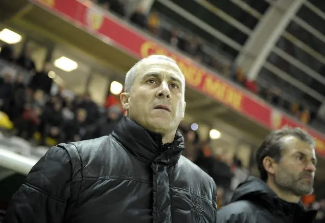 Alain Casanova sur le banc du RC Lens