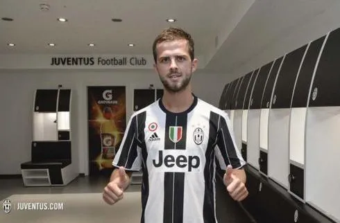 Pjanić débarque à la Juve