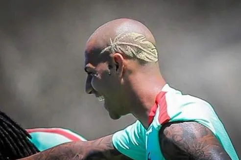 La nouvelle coiffure de Quaresma