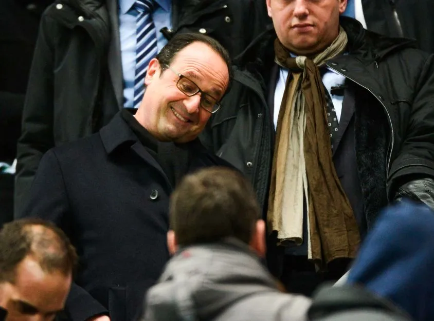 François Hollande est-il un footballeur décent ?