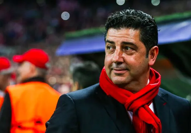 Le coach du Benfica assailli par ses supporters