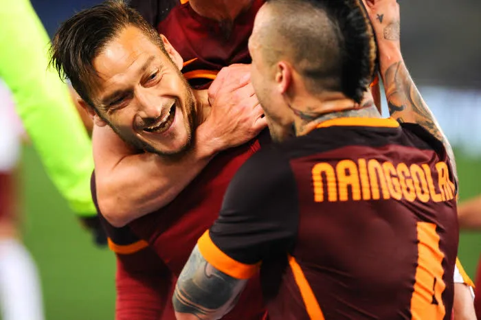 Totti et Higuaín se rendent coup pour coup