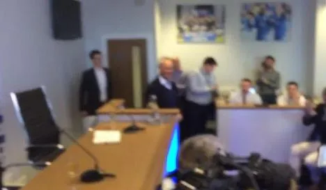 L&rsquo;ovation réservée à Ranieri en conférence de presse