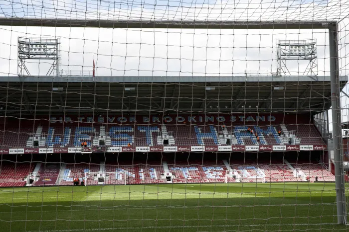 Allez, salut Boleyn Ground !