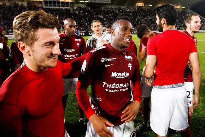 Metz en Ligue 1 in extremis, Évian en National