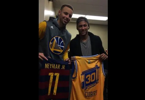 Neymar assiste aux finales NBA