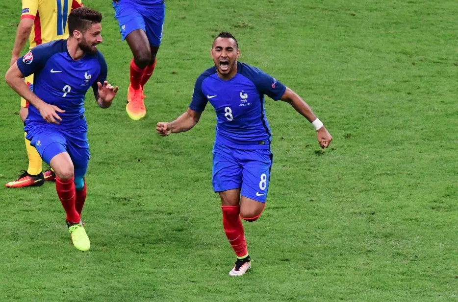 Payet foudroie la Roumanie