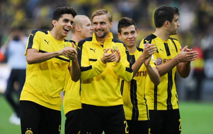 Dortmund avance par pack de six