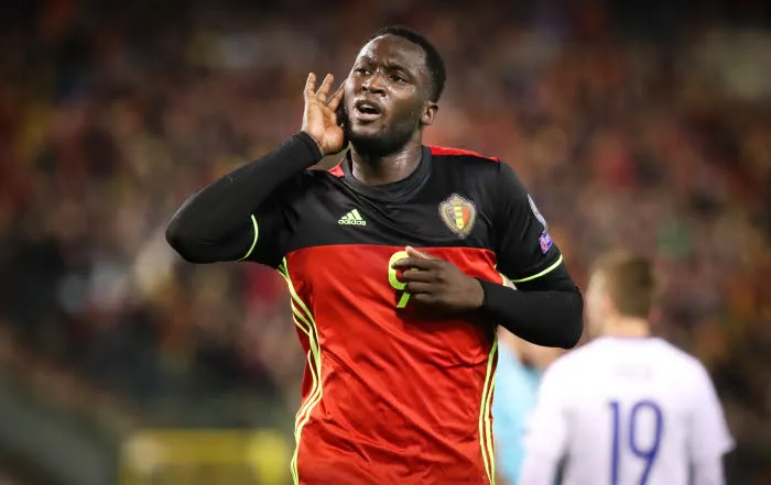 Romelu Lukaku, Anvers et contre tous