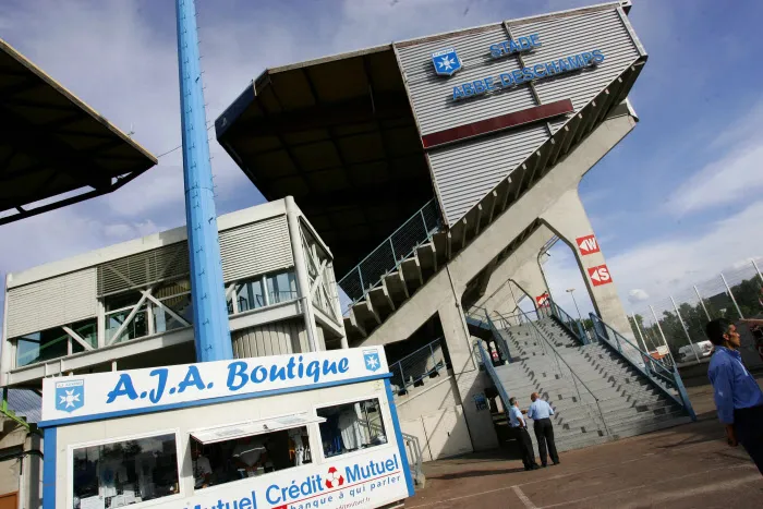 Un homme, un stade : L’abbé Deschamps