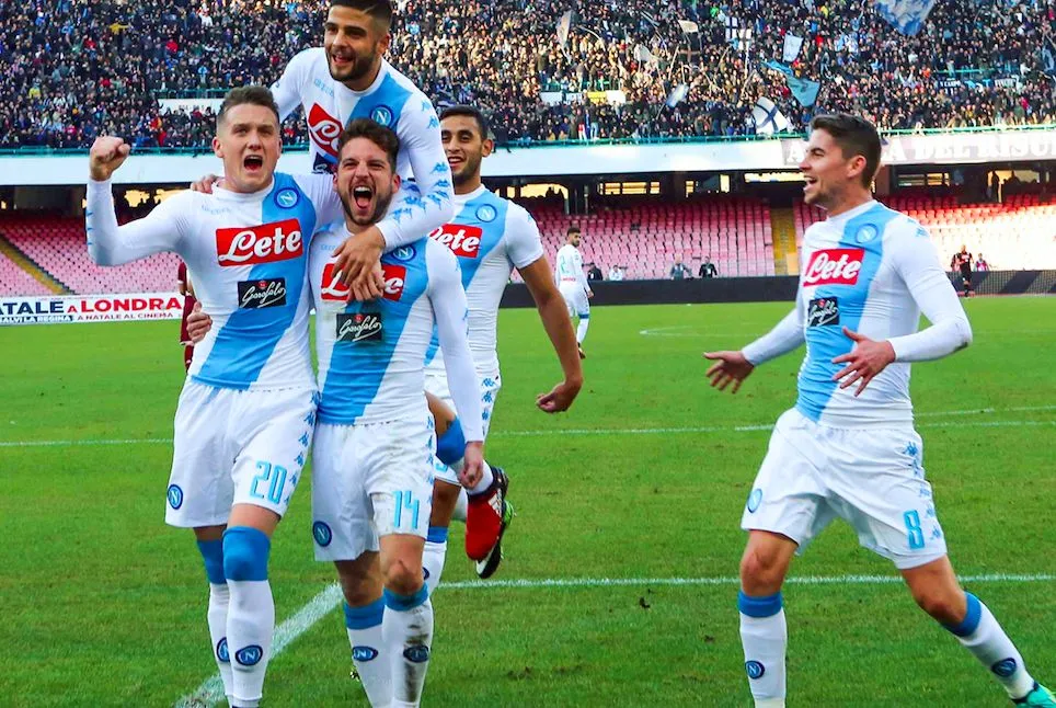 Le Napoli sur le gong