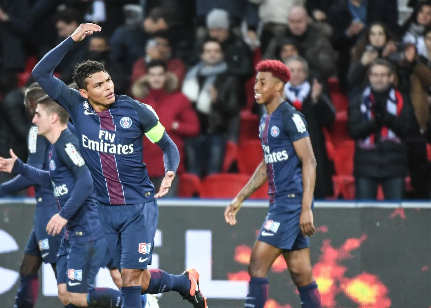 Thiago Silva envoie Paris en demie