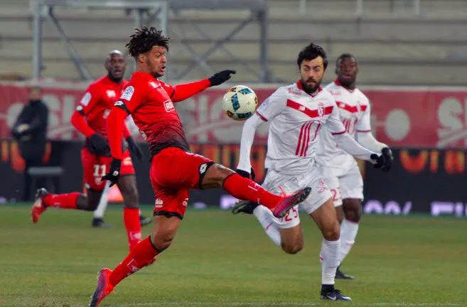 Dijon renverse Lorient, Rennes s&rsquo;en sort bien