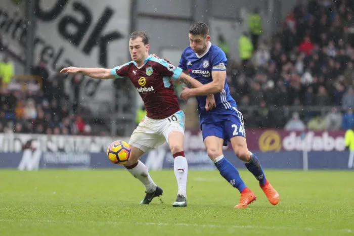 Chelsea coince à Burnley