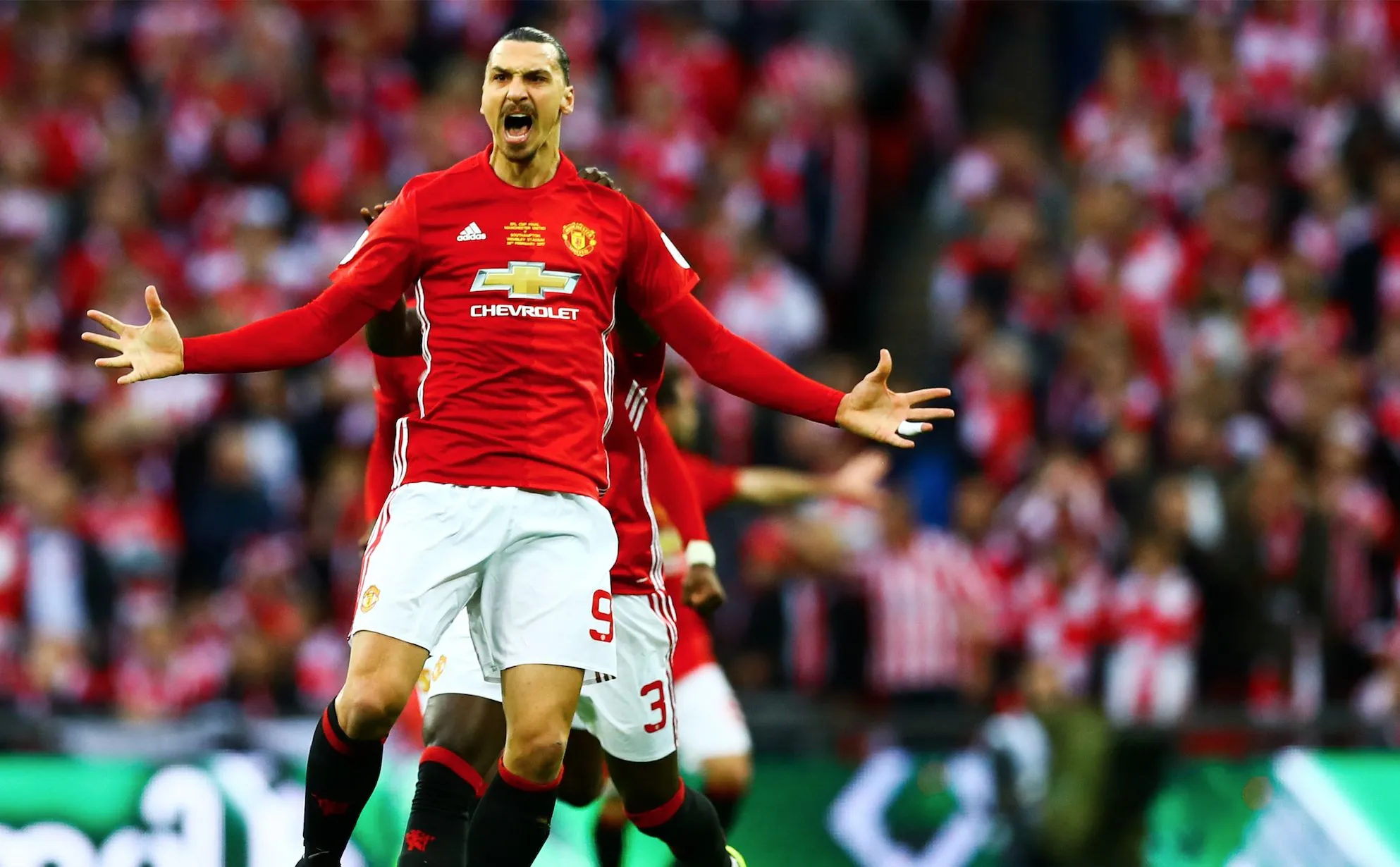 Zlatan décroche la League Cup