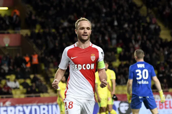 Monaco déplume les Canaris et reste sur son perchoir