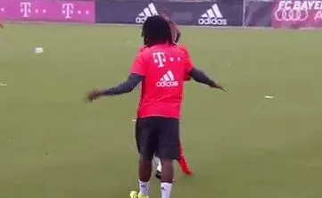 Quand Ribéry apprend le dab à Renato Sanches