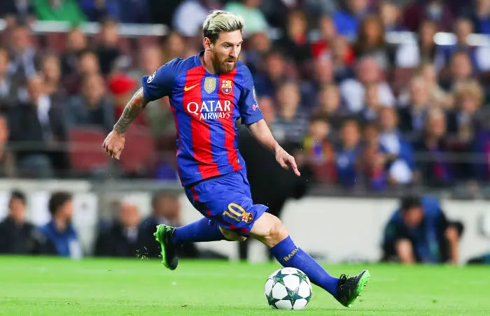 Messi sauve le Barça à Mestalla