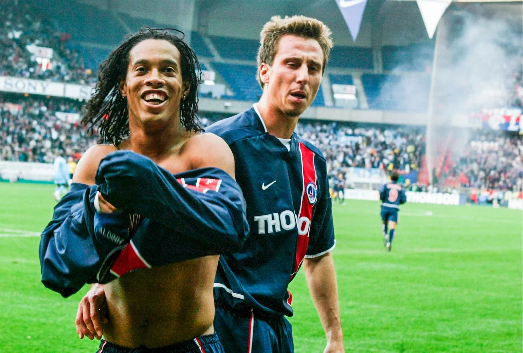 Quand Ronaldinho enflammait un PSG-OM au Parc