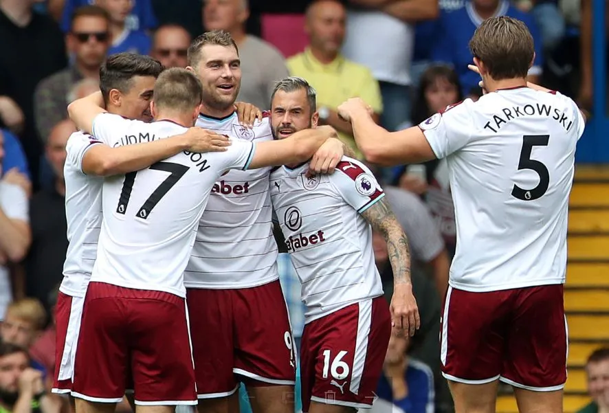 Burnley saccage le Bridge, Mounié fait danser Huddersfield