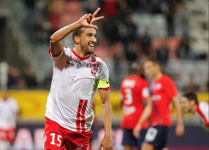 Valenciennes renversant, Lens et Auxerre encore vivants