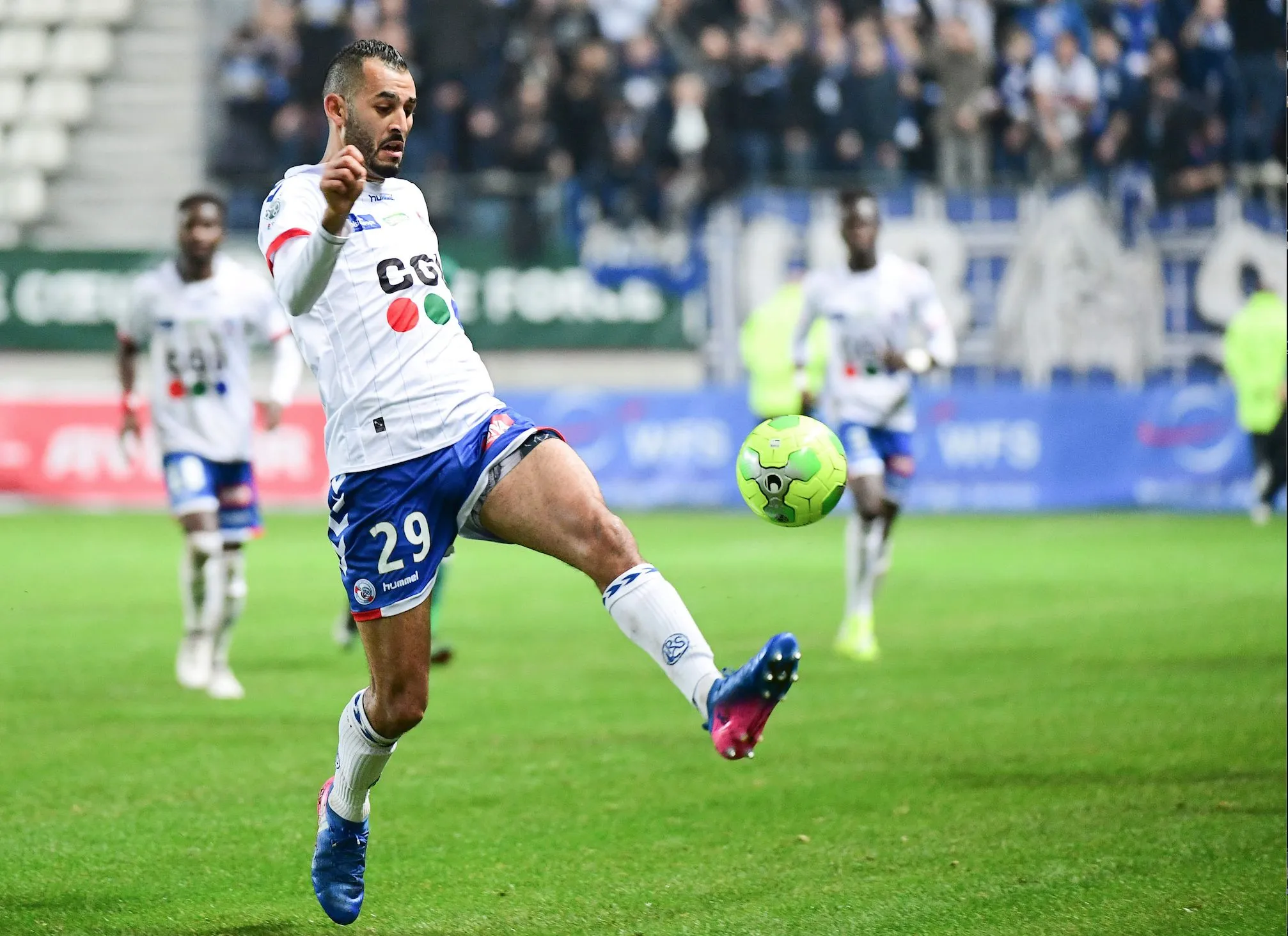 Strasbourg prend la pole, le Red Star un peu d&rsquo;air