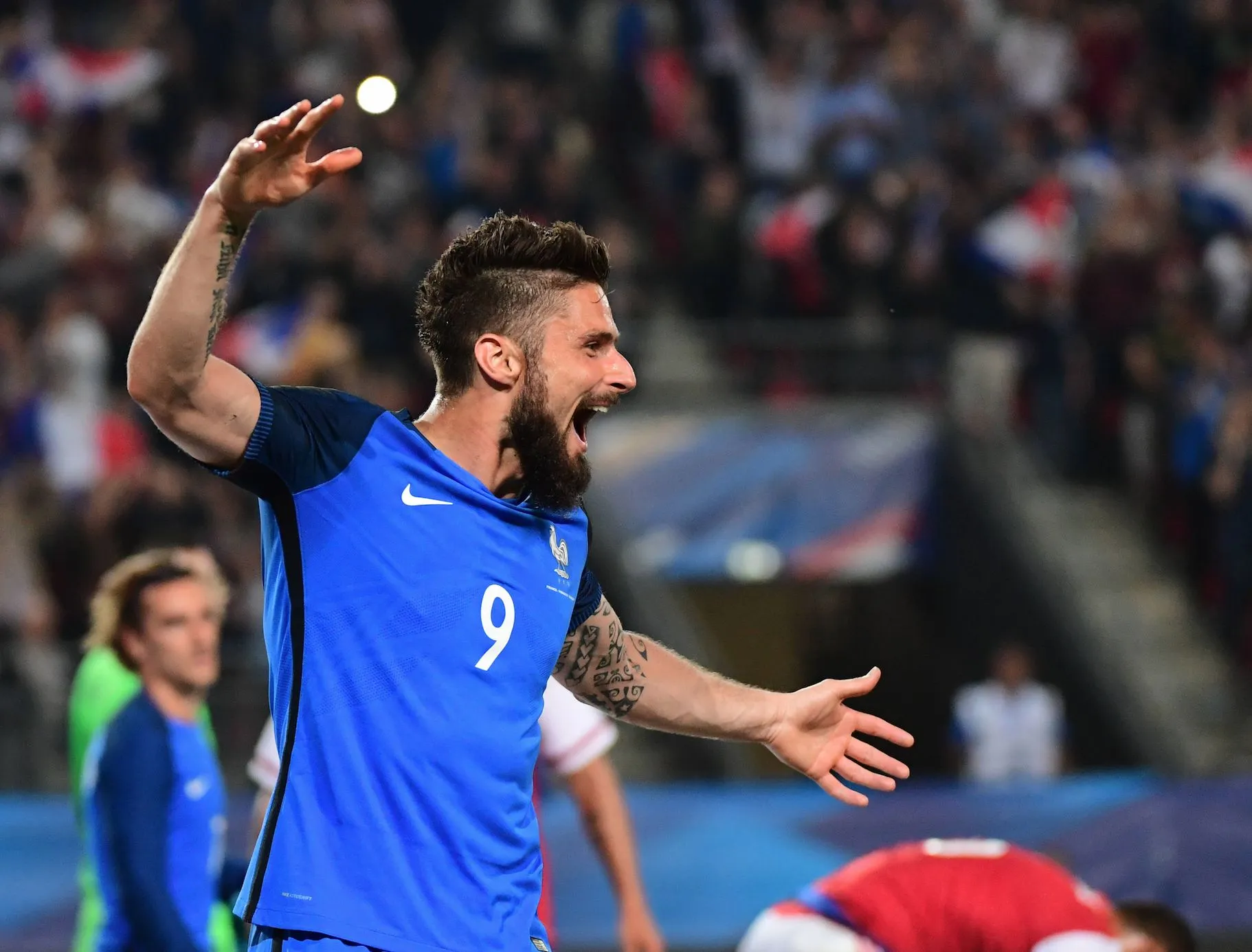 Air Giroud envoie le Paraguay dans le cosmos