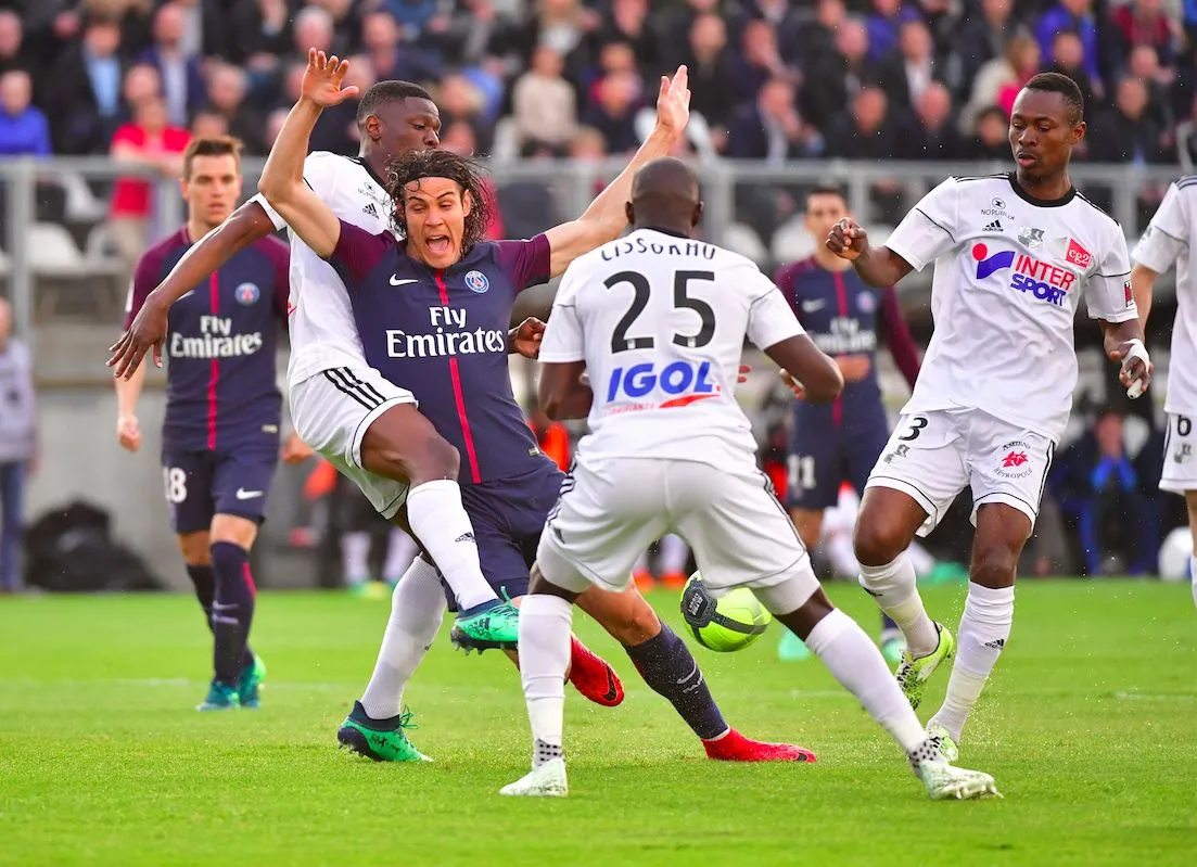 Amiens accroche le PSG&#8230; et le maintien