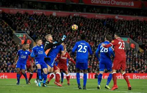 Salah submerge Leicester