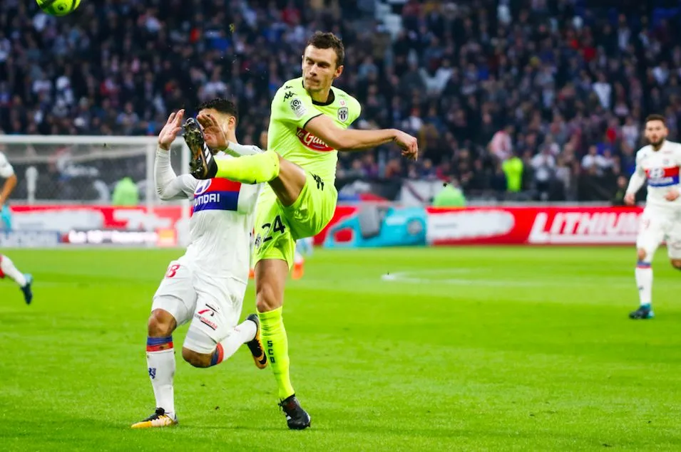 Lyon bute sur Angers et rate la seconde place