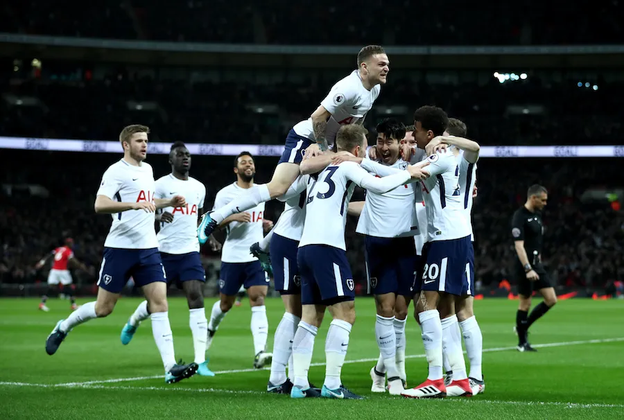 Tottenham crochète United