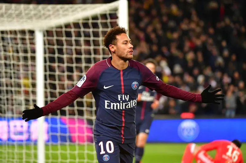 Le PSG gagne le Classique, mais perd Neymar