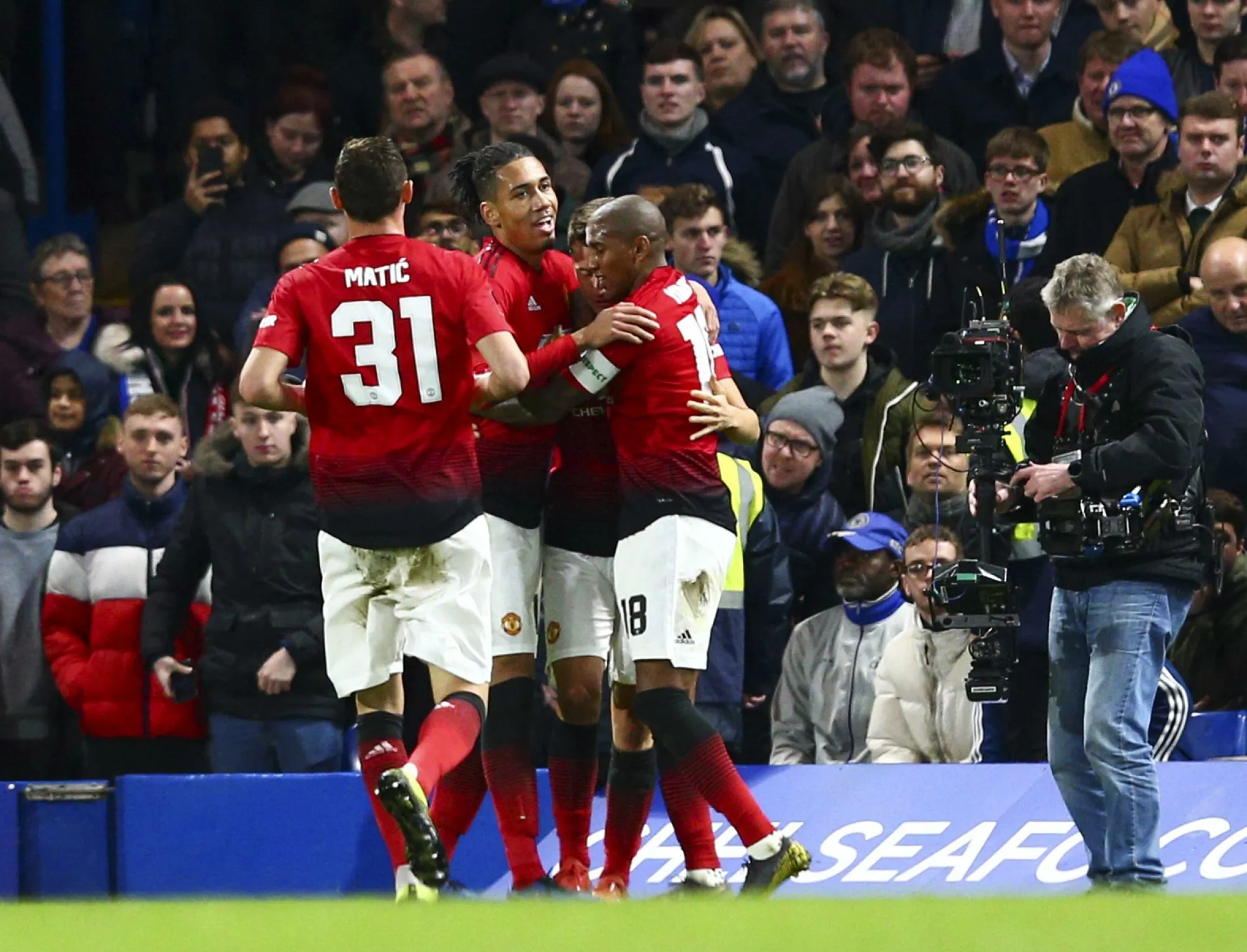 Manchester United sort Chelsea, le champion en titre