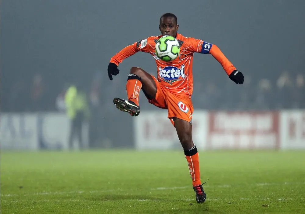 Oscar Ewolo: «<span style="font-size:50%">&nbsp;</span>Avant, aller à l&rsquo;église, ça me fatiguait, je préférais faire mon break dance<span style="font-size:50%">&nbsp;</span>»