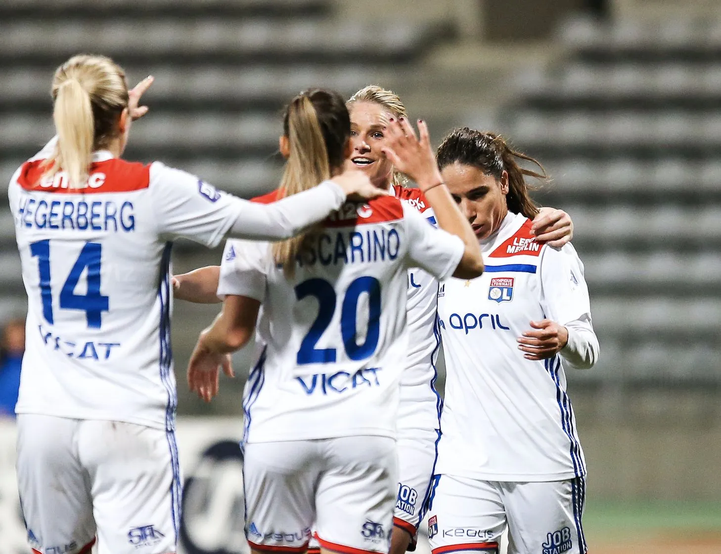 Lyonnaises, Parisiennes, ramenez le foot à la maison !