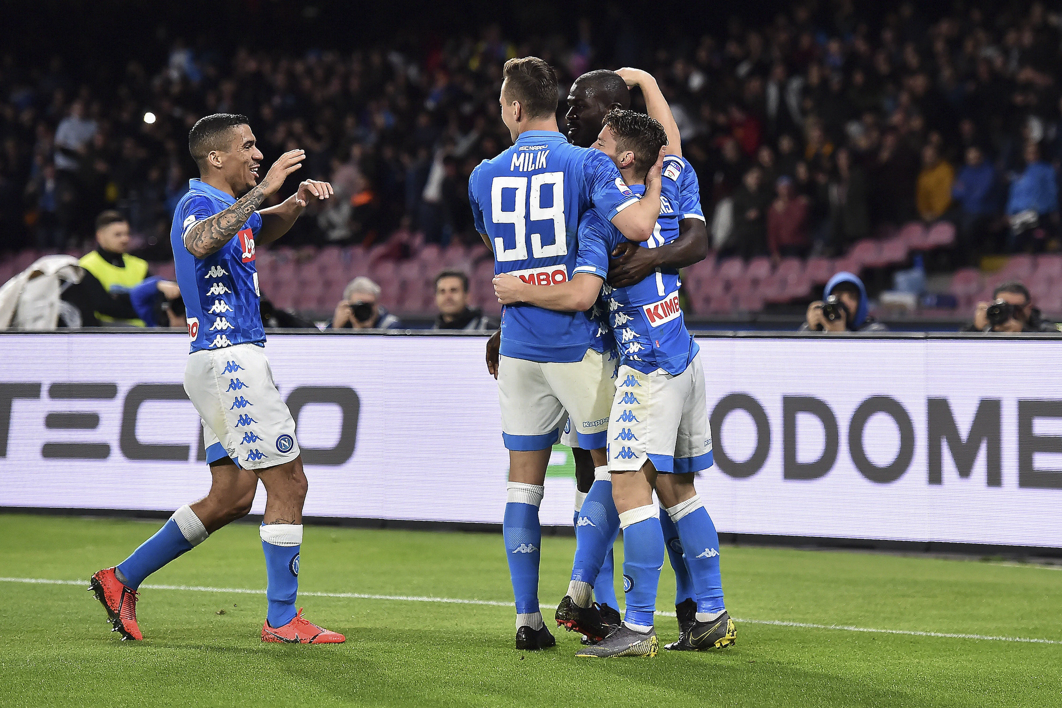 Naples envoie le Chievo en Serie B