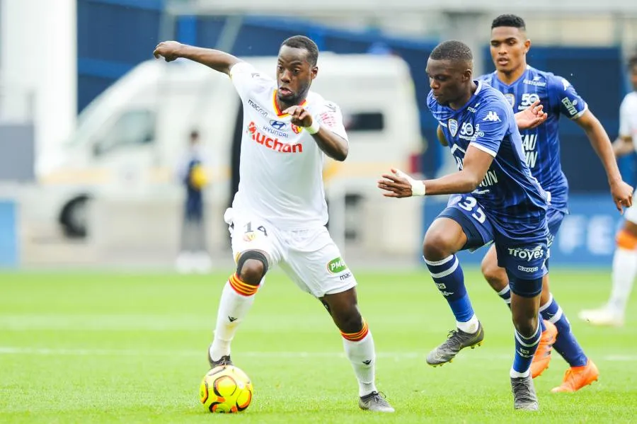 Lens remporte la bataille de Troyes