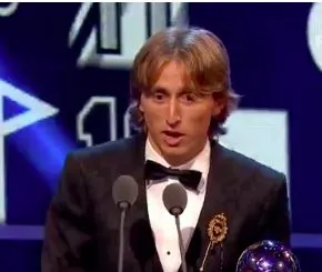 Quand Modrić fait pleurer Boban