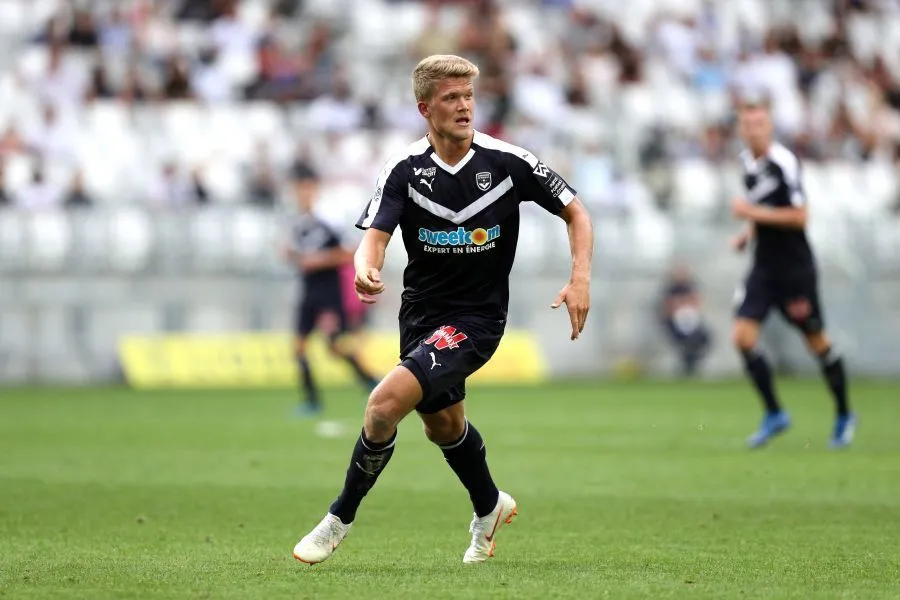 Andreas Cornelius, le grand blond en avant